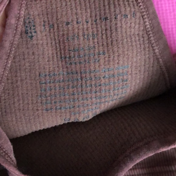 NWOT - Free People Movement Happiness Runs Crop - Picture 7 of 10